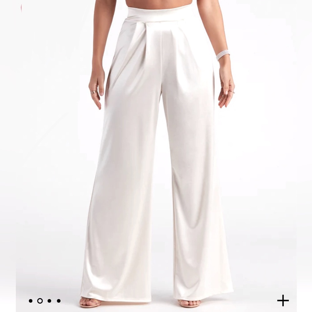 NWT Windsor high rise satin pants - ivory